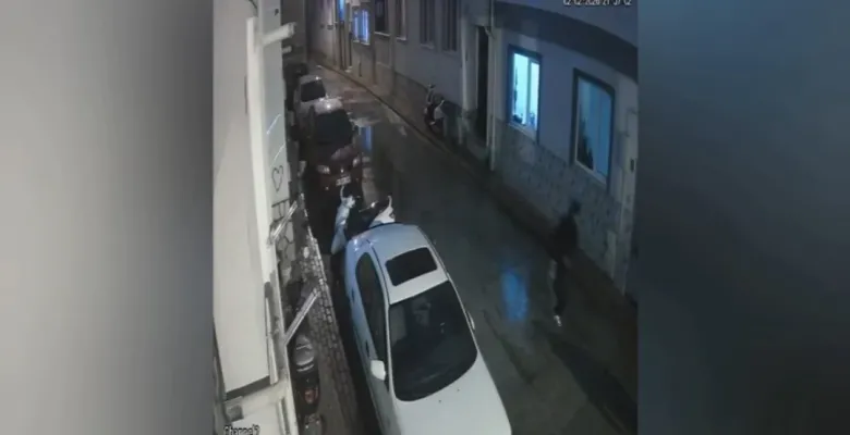 Sokak ortasında rastgele ateş etti!