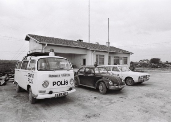 Geçmişten günümüzü polis arabaları