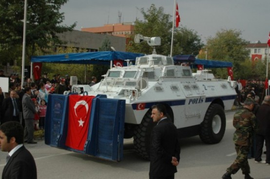 Geçmişten günümüzü polis arabaları