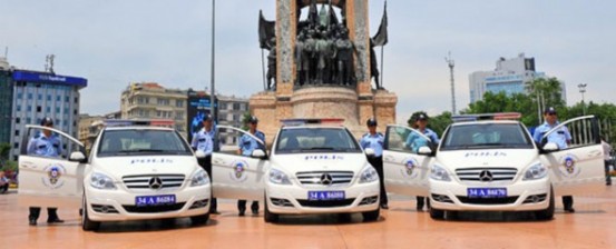 Geçmişten günümüzü polis arabaları