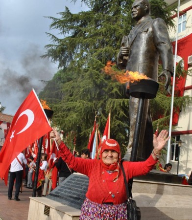 Atatürk, tüm yurtta böyle anıldı