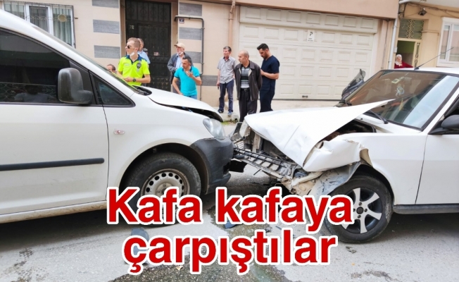 Kafa kafaya çarpıştılar