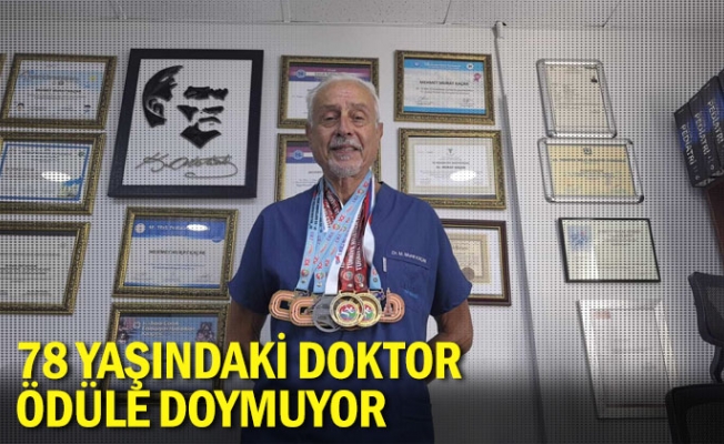 78 yaşındaki doktor ödüle doymuyor