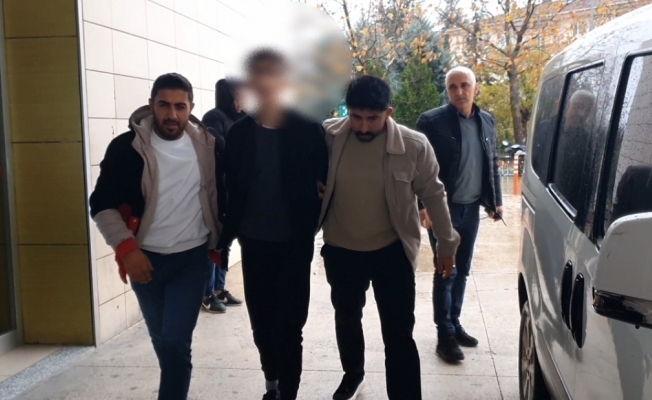 İnegöl'de dedesini bıçaklayan torun adliyede