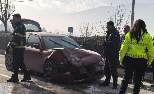 Kaza sonrası araçta yangın çıktı