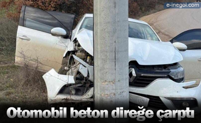 Otomobil beton direğe çarptı