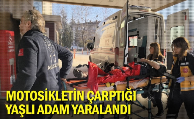 Motosikletin çarptığı yaşlı adam yaralandı