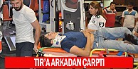 Tır'a arkadan çarptı