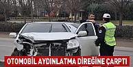 Otomobil Aydınlatma Direğine Çarptı