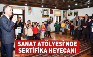 Sanat Atölyesinin Minik Öğrencileri Sertifikalarını Aldı