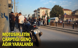 Motosikletin çarptığı genç ağır yaralandı