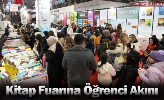 Kitap Fuarına Öğrenci Akını