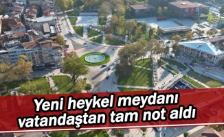 Yeni heykel meydanı vatandaştan tam not aldı