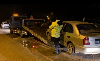 İnegöl'de polisi gören alkollü sürücü ...