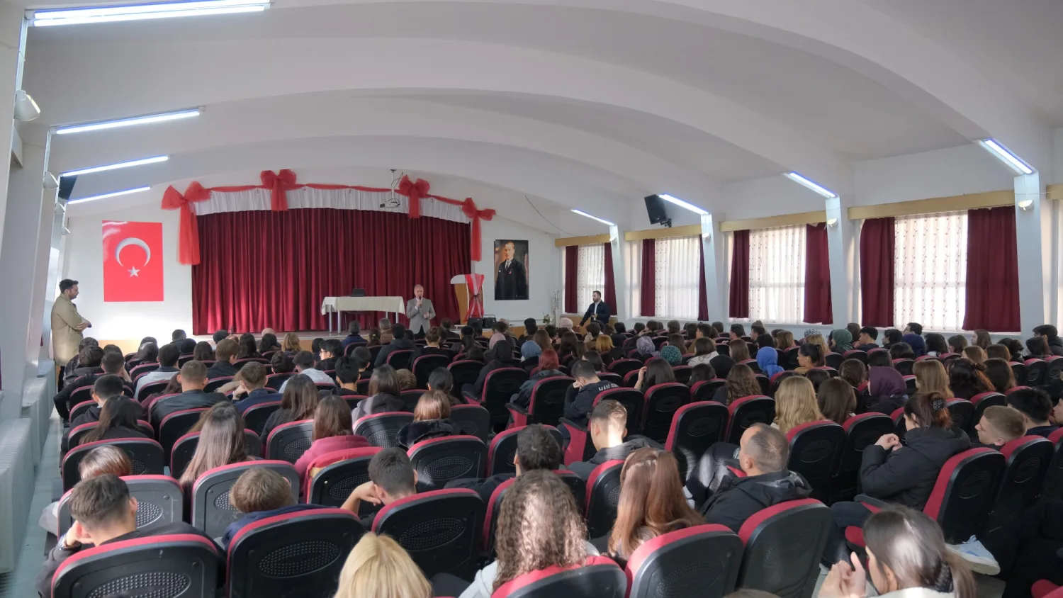 ''İnegöl Kıymetli Bir Şehir''