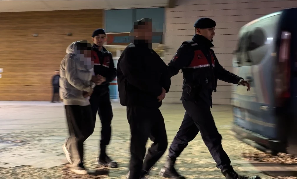 Kablo hırsızları Jandarma'dan kaçamadı