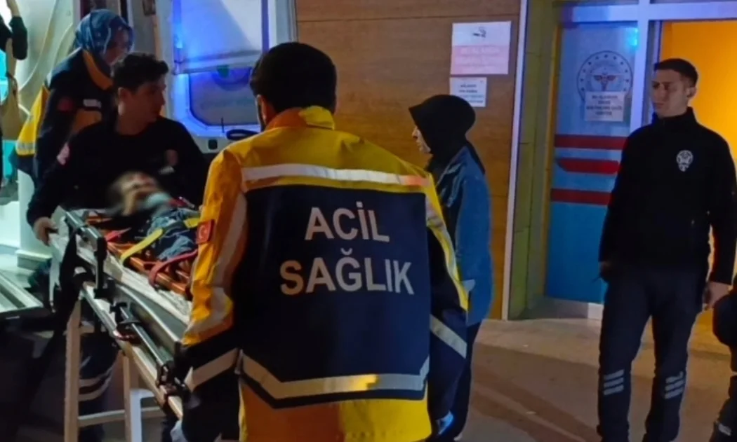 Pencereden düşen çocuk hastanelik oldu